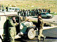 Photo: Israeli soldiers radioing for help